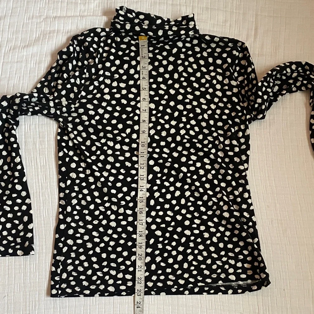 J. CREW  Black and White Patterned Long Sleeve Top 100% Cotton